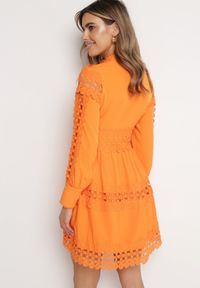 Born2be - Pomarańczowa Sukienka z Koronką i Guzikami przy Dekolcie Thompson. Kolor: pomarańczowy. Materiał: koronka. Wzór: koronka #5