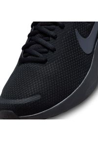 Buty do biegania Nike Revolution 7 M FB2207 005 czarne. Kolor: czarny. Materiał: syntetyk, guma. Szerokość cholewki: normalna. Model: Nike Revolution. Sport: bieganie