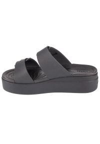 Klapki Crocs Brooklyn Low Wedge Sandal 207431-001 czarne. Kolor: czarny. Wzór: paski. Obcas: na koturnie. Wysokość obcasa: średni