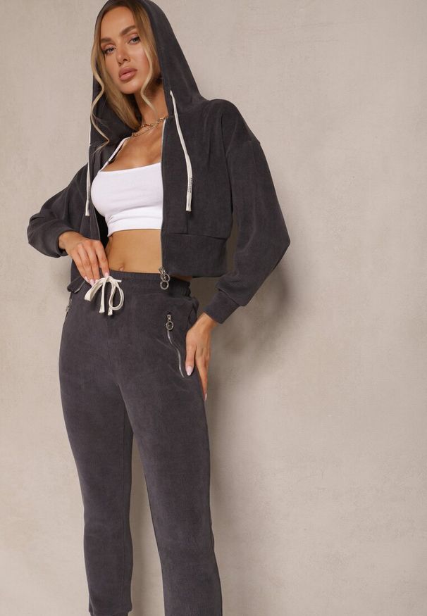 Renee - Ciemnoszary Komplet Dresowy z Bawełny Bluza z Kapturem i Spodnie Slim Inerisa. Kolor: szary. Materiał: dresówka, bawełna. Wzór: aplikacja