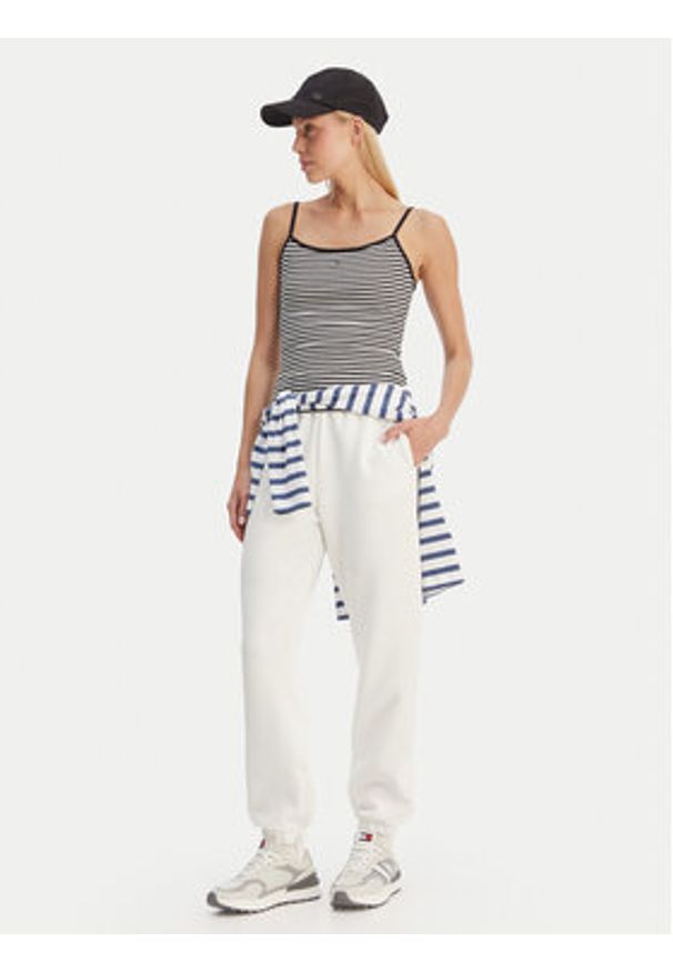 Tommy Jeans Top Essential DW0DW20675 Czarny Slim Fit. Kolor: czarny. Materiał: bawełna