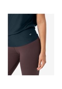 Koszulka z krótkim rękawem damska SUPER.NATURAL Yoga Loose Tee. Kolor: niebieski. Długość rękawa: krótki rękaw. Długość: krótkie