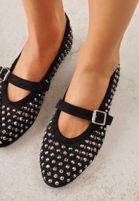 Renee - Czarne Balerinki w Stylu Mary Jane z Cyrkoniami i Ażurową Cholewką Lyphenne. Kolor: czarny. Materiał: satyna, jeans. Szerokość cholewki: normalna. Wzór: ażurowy. Styl: glamour, klasyczny #7