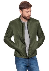 Wrangler - KURTKA WRANGLER STRAIGHT BOMBER DUSTY OLIVE W4743WT45. Wzór: aplikacja #3