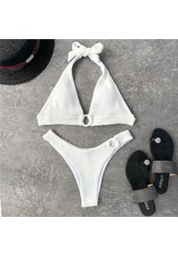 Intica - Bikini z okrągłym dekoltem na plażę i basen Kary. Kolor: biały. Materiał: materiał