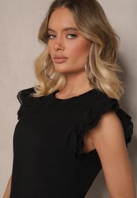 Renee - Czarny Bawełniany Top z Ażurowym Wzorem przy Rękawach Malinala. Okazja: na co dzień. Kolor: czarny. Materiał: bawełna. Wzór: ażurowy. Styl: klasyczny, elegancki, casual #4