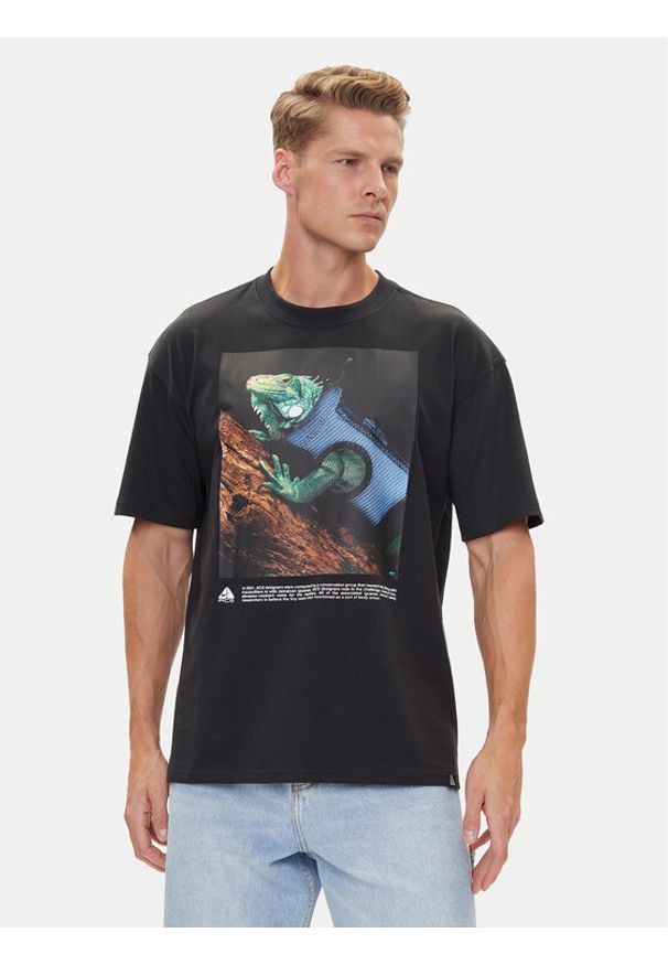 Nike T-Shirt Acg HJ0889 Czarny Regular Fit. Kolor: czarny. Materiał: syntetyk, bawełna