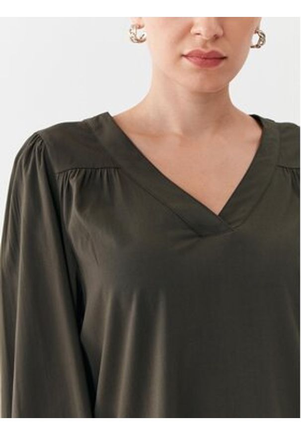 only - ONLY Bluzka 15303748 Zielony Regular Fit. Kolor: zielony. Materiał: wiskoza
