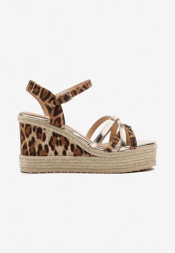 Renee - Złote Sandały w Panterkę na Plecionym Koturnie z Ozdobnymi Paskami Tananira. Okazja: na spacer, na co dzień, na imprezę. Zapięcie: pasek. Kolor: złoty. Wzór: motyw zwierzęcy. Sezon: lato. Obcas: na koturnie. Styl: casual, wizytowy