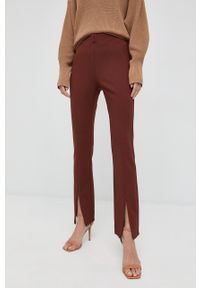 IVY & OAK - Ivy Oak Spodnie damskie kolor bordowy proste high waist. Okazja: na co dzień. Stan: podwyższony. Kolor: czerwony. Materiał: materiał. Styl: casual #3