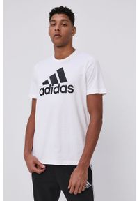 Adidas - adidas T-shirt męski kolor biały z nadrukiem. Okazja: na co dzień. Kolor: biały. Materiał: dzianina. Wzór: nadruk. Styl: casual