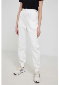 G-Star RAW - G-Star Raw spodnie dresowe D21320.C235 kolor biały. Stan: podwyższony. Kolor: biały. Materiał: dresówka #1