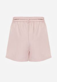 Renee - Różowe Szorty High Waist w Eleganckim Stylu z Cienkim Paskiem ze Sprzączką Rissarie. Stan: podwyższony. Kolor: różowy. Sezon: lato. Styl: elegancki #5