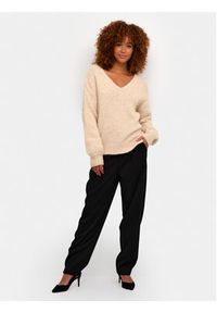 Kaffe Sweter Sarla 10506829 1311061 Beżowy Relaxed Fit. Kolor: beżowy. Materiał: syntetyk