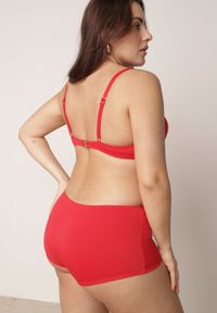 Born2be - Czerwone Bikini z Ozdobnym Marszczeniem Biustonosz i Majtki Typu Bokserki Peiria. Kolor: czerwony #2