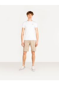 Pepe Jeans Szorty "Miles Short Icon" | PM800849 | Miles Short Icon | Mężczyzna | Beżowy. Okazja: na co dzień. Kolor: beżowy. Materiał: elastan, bawełna. Wzór: aplikacja. Styl: casual