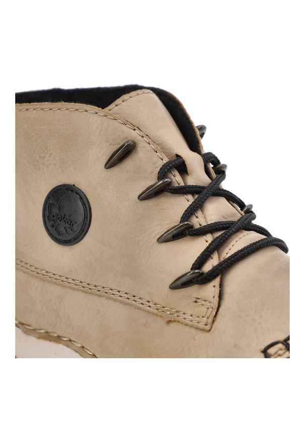 Beżowe Botki Rieker Damskie Eleganckie Obuwie Na Jesień. Okazja: na co dzień. Kolor: beżowy. Materiał: syntetyk, materiał. Sezon: jesień. Styl: elegancki