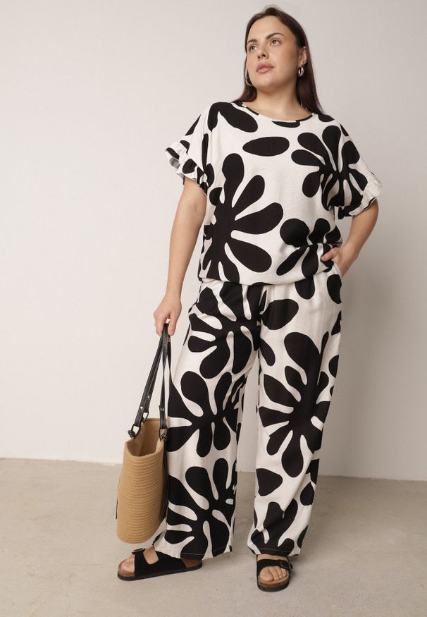 Born2be - Czarny Komplet z Wiskozy Bluzka z Falbankami i Szerokie Spodnie w Liście Thalla. Kolor: czarny. Materiał: wiskoza