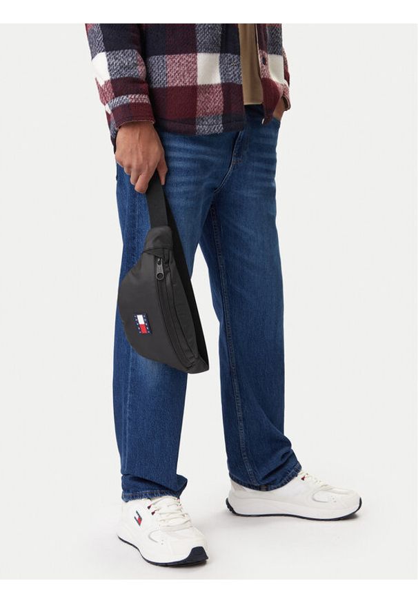 Tommy Jeans Nerka Tjm Daily Tech Bumbag AM0AM13873 Czarny. Kolor: czarny. Materiał: materiał
