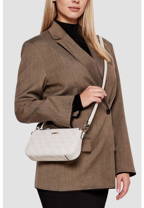 Guess - GUESS Biała damska kopertówka 2 w 1 Noelle II. Kolor: biały. Materiał: skórzane. Rozmiar: małe