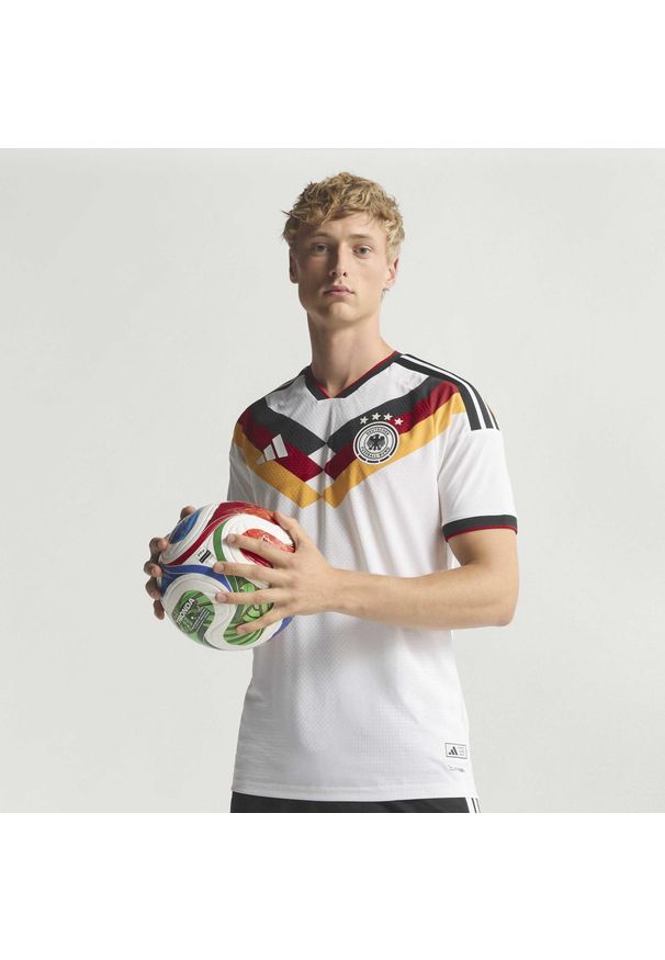 Adidas - Koszulka Germany 26 Home Authentic. Kolor: biały. Materiał: dzianina. Technologia: ClimaCool (Adidas). Sport: piłka nożna