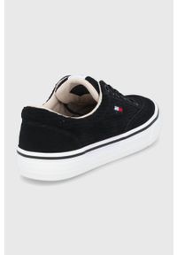 Tommy Jeans Tenisówki damskie kolor czarny. Nosek buta: okrągły. Zapięcie: sznurówki. Kolor: czarny. Materiał: bawełna, guma