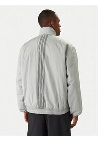 Adidas - adidas Kurtka przejściowa Moon Boot JM8923 Szary Loose Fit. Kolor: szary. Materiał: syntetyk #4