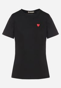 Born2be - Czarny T-shirt z Bawełny z Krótkim Rękawem i Naszywką w Kształcie Serca Viketta. Okazja: na co dzień. Kolor: czarny. Materiał: bawełna. Długość rękawa: krótki rękaw. Długość: krótkie. Wzór: aplikacja. Styl: klasyczny, casual