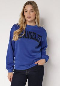 Born2be - Niebieska Bluza z Bawełną i Napisem Fezorla. Okazja: na co dzień. Kolor: niebieski. Materiał: bawełna. Wzór: napisy. Styl: klasyczny, casual, elegancki #1