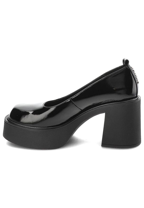Czarne Półbuty Karino Eleganckie Lakierowane Obuwie Damskie. Okazja: na co dzień. Kolor: czarny. Materiał: lakier. Wzór: gładki. Obcas: na obcasie. Styl: elegancki. Wysokość obcasa: średni