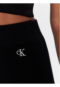 Calvin Klein Jeans Szorty sportowe J20J221515 Czarny Slim Fit. Kolor: czarny. Materiał: lyocell