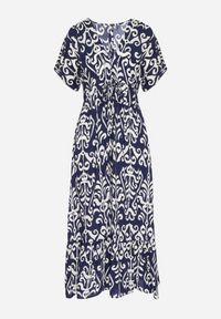 Born2be - Niebieska Sukienka z Wiskozy w Abstrakcyjny Wzór Faledira. Okazja: na co dzień. Typ kołnierza: dekolt w serek. Kolor: niebieski. Materiał: wiskoza. Długość rękawa: krótki rękaw. Typ sukienki: proste. Styl: klasyczny, casual #4