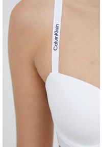 Calvin Klein Underwear biustonosz kolor biały gładki. Kolor: biały. Materiał: bawełna. Rodzaj stanika: wyciągane miseczki, biustonosz z fiszbinami, odpinane ramiączka. Wzór: gładki #2