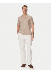 Calvin Klein Jeans Spodnie cargo LV04RF611G Beżowy jasny Relaxed Fit. Kolor: beżowy. Materiał: bawełna #5