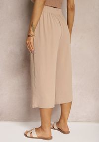 Renee - Ciemnobeżowe Spodnie Palazzo z Gumką w Talii i Długością Nogawki 3/4 Moolia. Kolekcja: plus size. Kolor: beżowy. Materiał: materiał #3