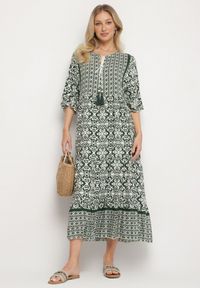 Born2be - Zielona Bawełniana Sukienka w Stylu Boho z Wiązaniem Przy Dekolcie Orradelle. Okazja: na co dzień. Kolor: zielony. Materiał: bawełna. Typ sukienki: proste. Styl: boho #4
