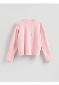 Reserved - Sweter z obniżoną linią ramion - pastelowy róż. Kolor: różowy. Materiał: dzianina, wełna #1