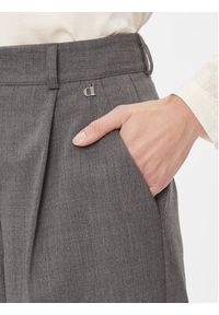 Dixie Spodnie materiałowe PCHSVCGA Szary Relaxed Fit. Kolor: szary. Materiał: syntetyk