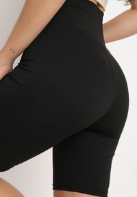 Born2be - Czarne Szorty Typu Kolarki z Gumką w Pasie Olifea. Okazja: na co dzień. Stan: podwyższony. Kolekcja: plus size. Kolor: czarny. Materiał: satyna. Styl: casual