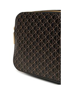 Calvin Klein Torebka Emblem Aop Elongated Camera Bag LV04F3268G Czarny. Kolor: czarny. Materiał: skórzane #4