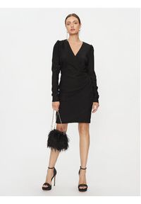 YAS Sukienka codzienna 26031704 Czarny Regular Fit. Okazja: na co dzień. Kolor: czarny. Materiał: wiskoza. Typ sukienki: proste. Styl: casual #3