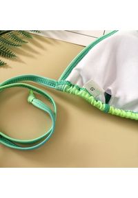 Intica - bikini tie-dye plażowe z regulowanymi sznurkami Hwaja. Kolor: zielony. Materiał: materiał. Długość: długie. Wzór: kolorowy #4