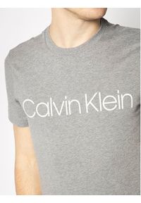 Calvin Klein T-Shirt Logo K10K104063 Szary Regular Fit. Kolor: szary. Materiał: bawełna #2