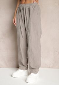 Renee - Szare Bawełniane Spodnie High Waist w Klasycznym Stylu Arivora. Okazja: na co dzień. Stan: podwyższony. Kolor: szary. Materiał: bawełna. Styl: klasyczny