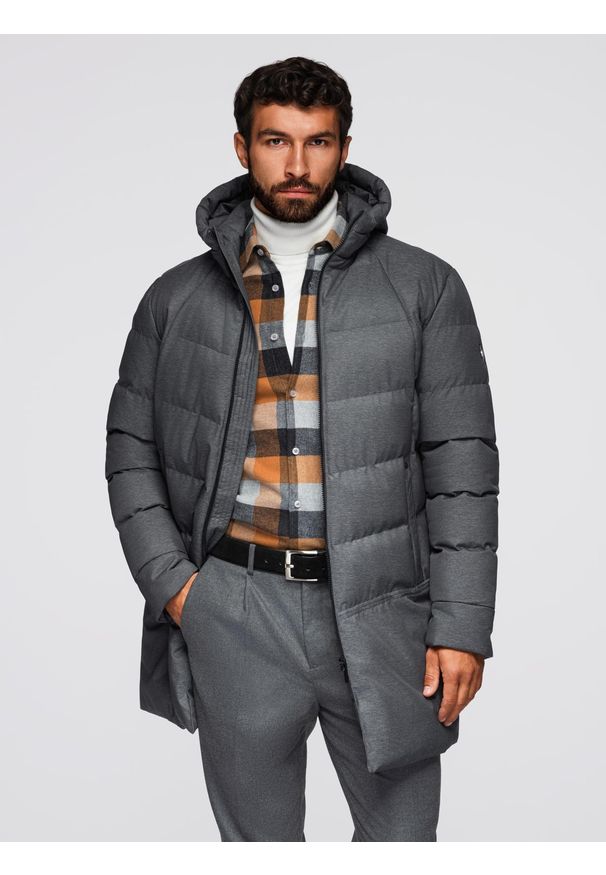 Ombre Clothing - Długa męska pikowana kurtka z kapturem – szara V2 - Rozmiar: XXL. Okazja: na co dzień. Typ kołnierza: kaptur. Kolor: szary. Materiał: poliester, materiał. Długość: długie. Wzór: aplikacja. Sezon: zima. Styl: casual, elegancki