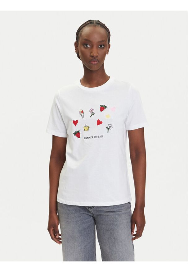 Pieces T-Shirt Funly 17160308 Biały Regular Fit. Kolor: biały. Materiał: bawełna