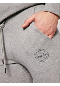 Jack & Jones Spodnie dresowe Gordon 12165322 Szary Regular Fit. Kolor: szary. Materiał: bawełna #3