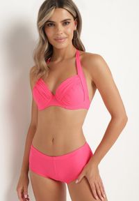 Born2be - Różowe Bikini z Ozdobnymi Marszczeniami i Usztywnianą Górą Ireviana. Kolor: różowy