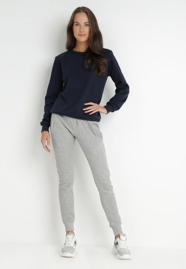 Born2be - Granatowa Bluza Sotear. Okazja: na co dzień. Kolor: niebieski. Materiał: polar, prążkowany, materiał. Długość rękawa: długi rękaw. Długość: długie. Wzór: jednolity, gładki. Styl: casual, klasyczny