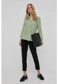 BOSS - Boss koszula damska kolor zielony. Okazja: na co dzień. Kolor: zielony. Materiał: włókno, tkanina. Długość rękawa: długi rękaw. Długość: długie. Styl: casual